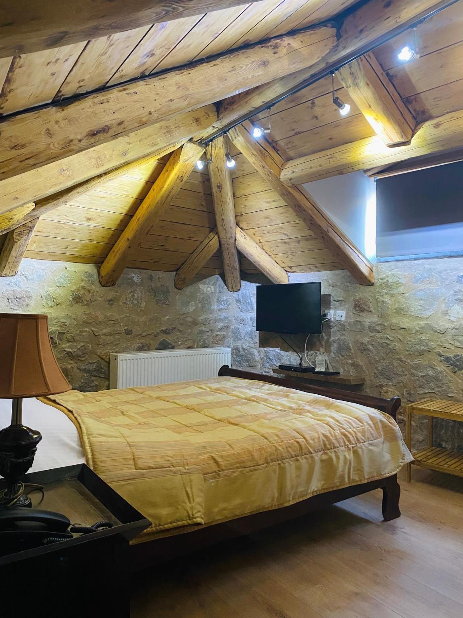 Alexandros Guesthouse Aráhova Kültér fotó