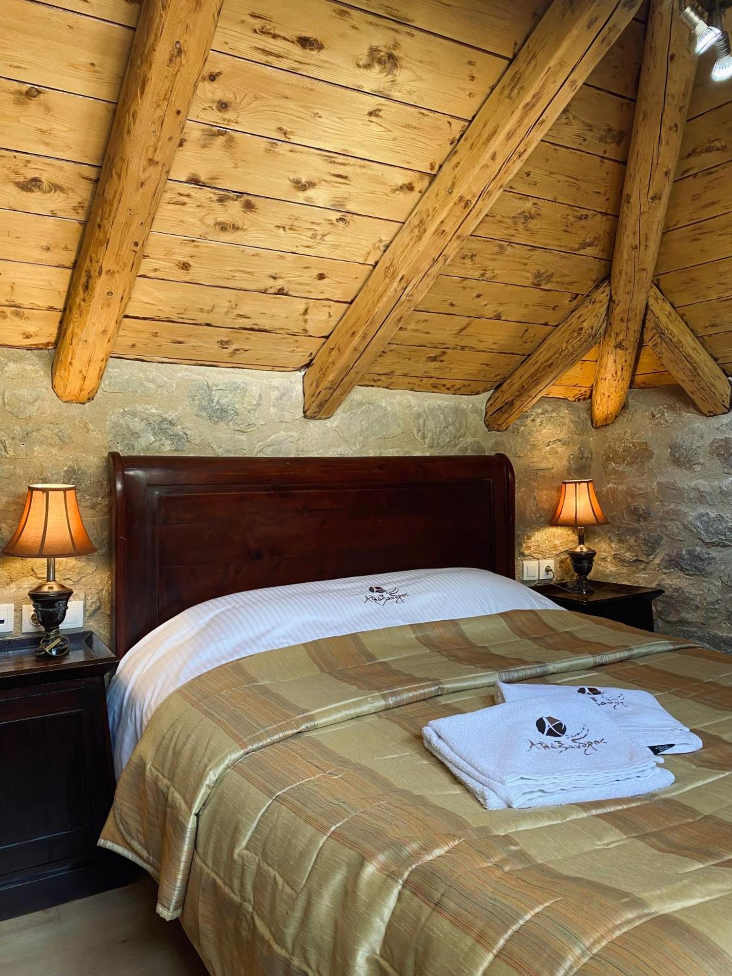Alexandros Guesthouse Aráhova Kültér fotó