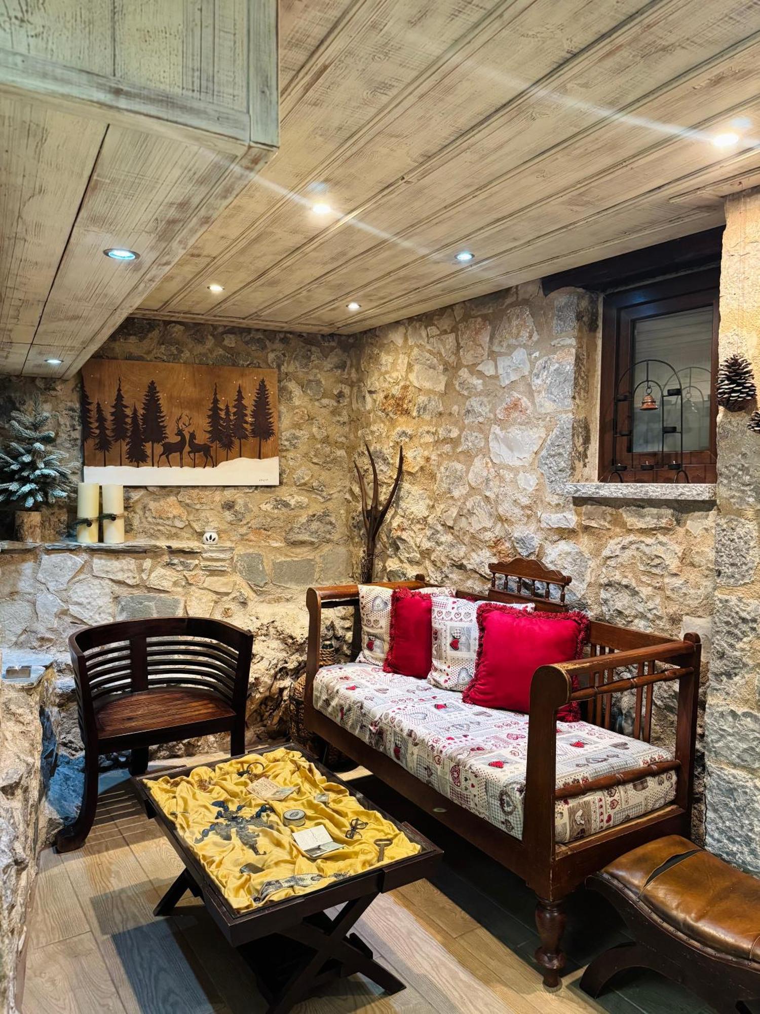 Alexandros Guesthouse Aráhova Kültér fotó