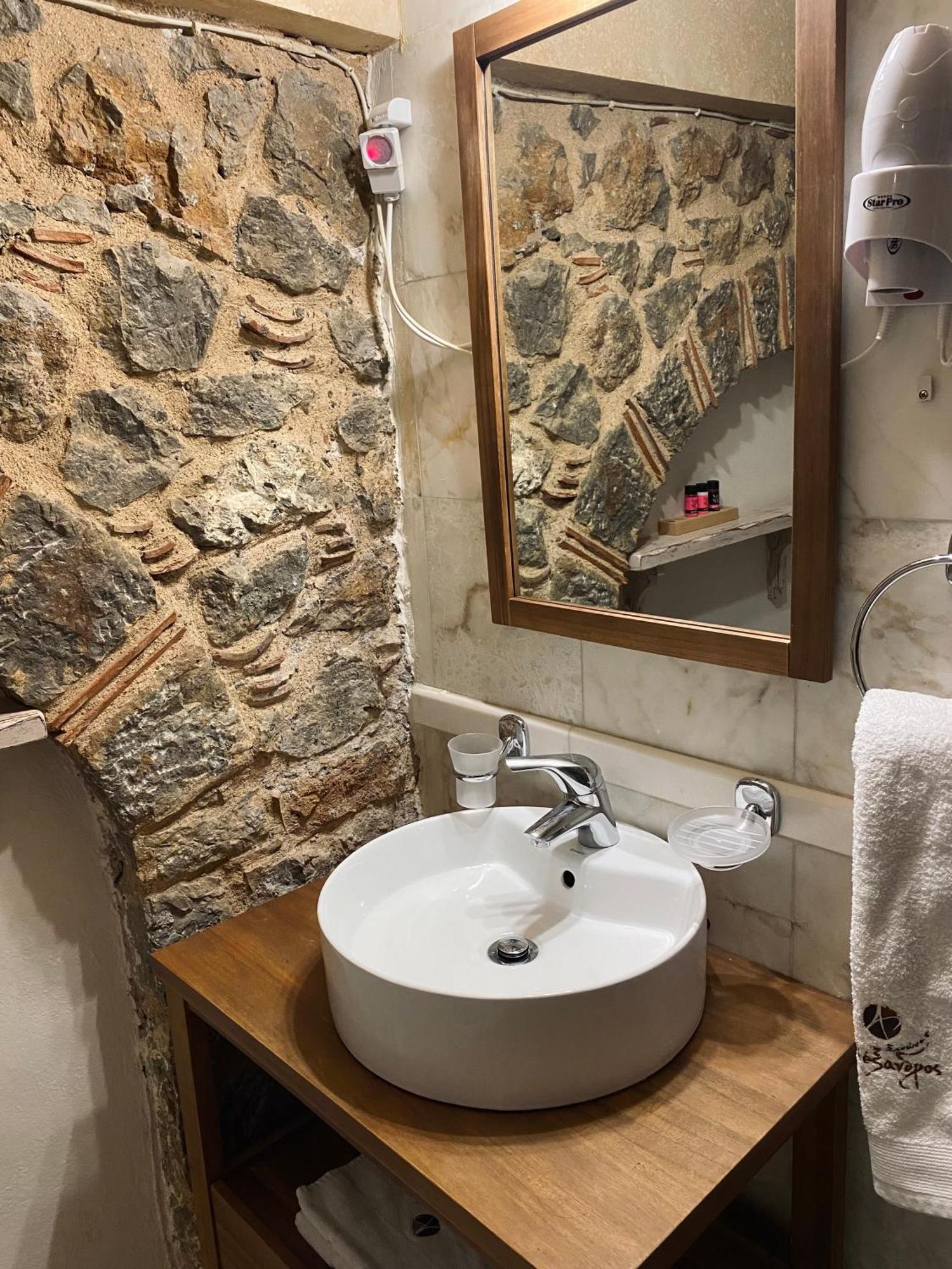 Alexandros Guesthouse Aráhova Kültér fotó